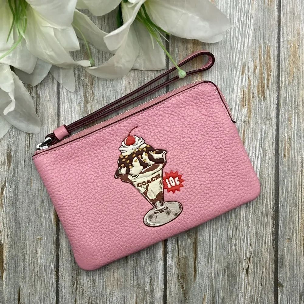 Coach Boardwalk Corner Zip Wristlet With Sundae Graphic Wallet Bag Purse